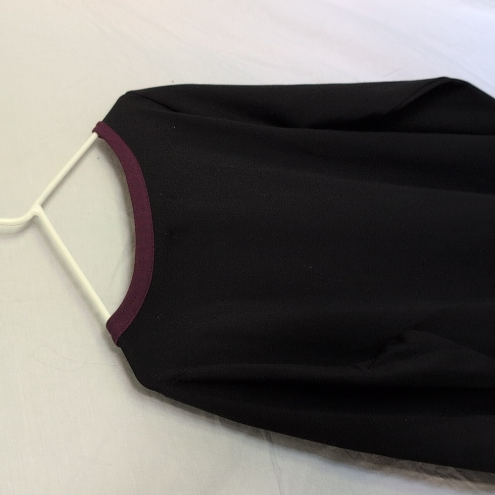 Christopher & Banks Black and Maroon Tunic - Picture 3 of 4